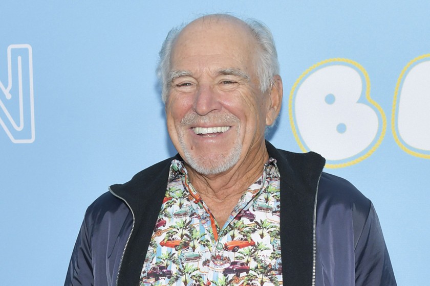 How tall is Jimmy Buffett?